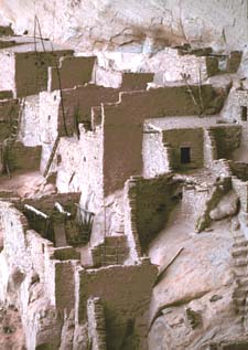 Betatakin is a 125 room cliff dwelling