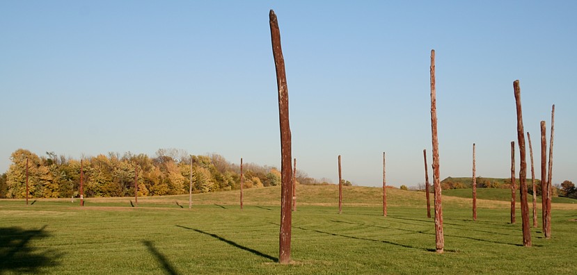 Woodhenge, a 125m circle of evenly-spaced and cardinally-aligned posts. Viewing east towards Monks Mound.