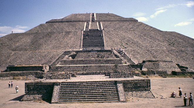 Piramide del Sol,  Pyramid of the Sun, Teotihuacan, Mexico