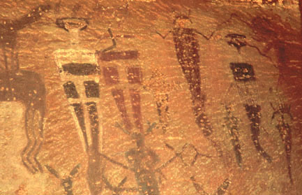 View of Courthouse Wash pictograph details.  Close-up of upper right section. 279 x 433 pixels, 48 K.