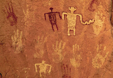 Small anthropomorphs and hand prints close-up, Painted Cave, 275 x 396 pixels, 40 K.