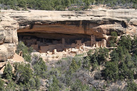 mesa verde cliff palace view from across canyon