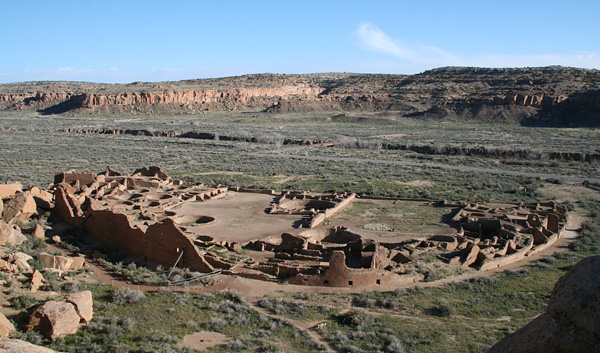 Pueblo Bonito Great House, view from north rim of Chaco Canyon.