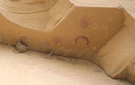 Peñasco Blanco pictographs, Chaco Canyon, New Mexico. 