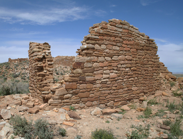 Tsin Kletso Pueblo wall